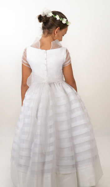 Vestido de comunión, Velas de comunión, Chicago, London, Illinois, UK, Liverpool, Ireland, Belfast, Dublin, Germany, Miami, Canada, Toronto, Wasilla, Texas, Houston, Orlando, Weston, New York, Massachusetts, California, Colombia, Bogotá, Miami, México, Puerto Vallarta, Guadalajara, República Dominicana, Quito.Zapatos de comunión, Guantes de comunión, Bolsos de comunión.
