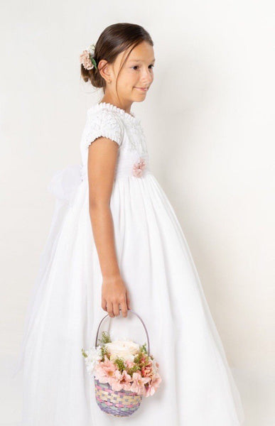 Vestido de comunión, Velas de comunión, Zapatos de comunión, Guantes de comunión, Bolsos de comunión, Chicago, London, Illinois, UK, Liverpool, Ireland, Belfast, Dublin, Germany, Miami, Canada, Toronto, Wasilla, Texas, Houston, Orlando, Weston, New York, Massachusetts, California, Colombia, Bogotá, Miami, México, Puerto Vallarta, Guadalajara, República Dominicana, Quito.