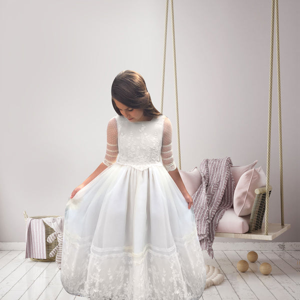 Vestido de comunión, Velas de comunión, Zapatos de comunión, Guantes de comunión, Bolsos de comunión, Chicago, London, Illinois, UK, Liverpool, Ireland, Belfast, Dublin, Germany, Miami, Canada, Toronto, Wasilla, Texas, Houston, Orlando, Weston, New York, Massachusetts, California, Colombia, Bogotá, Miami, México, Puerto Vallarta, Guadalajara, República Dominicana, Quito.